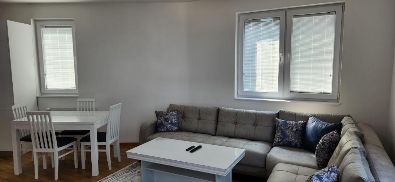 Brand New Two Bedroom And One Living Room Apartment In A Great Location! Сараево Екстериор снимка
