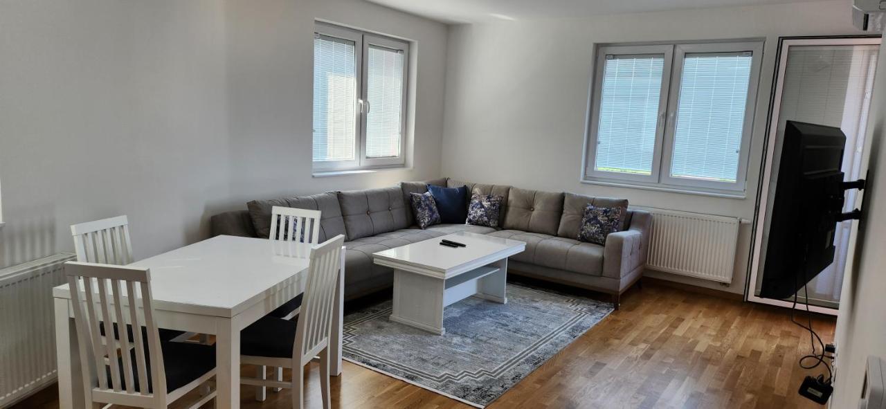 Brand New Two Bedroom And One Living Room Apartment In A Great Location! Сараево Екстериор снимка
